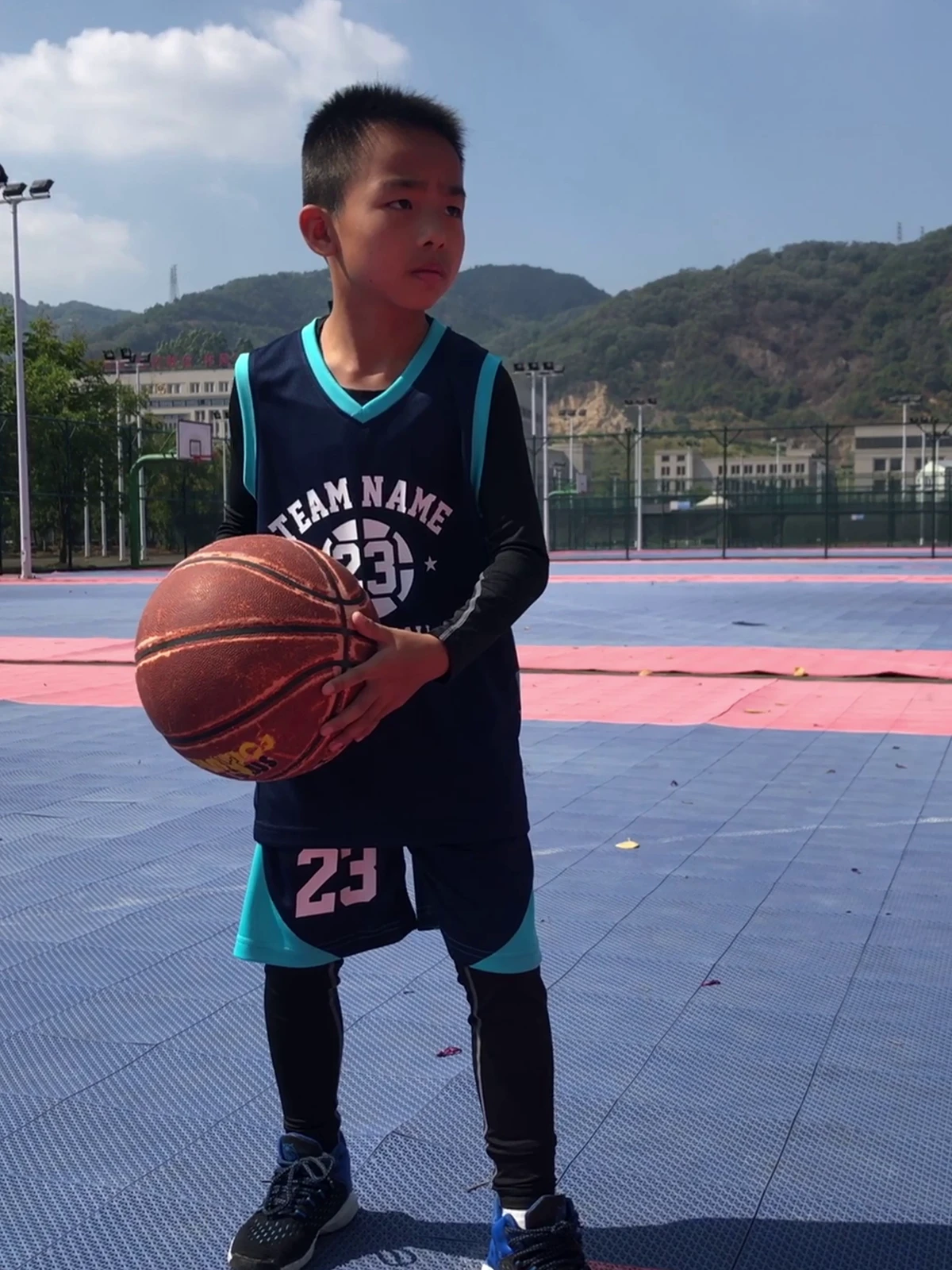 业余爱好者如何系统地学习篮球技能_0